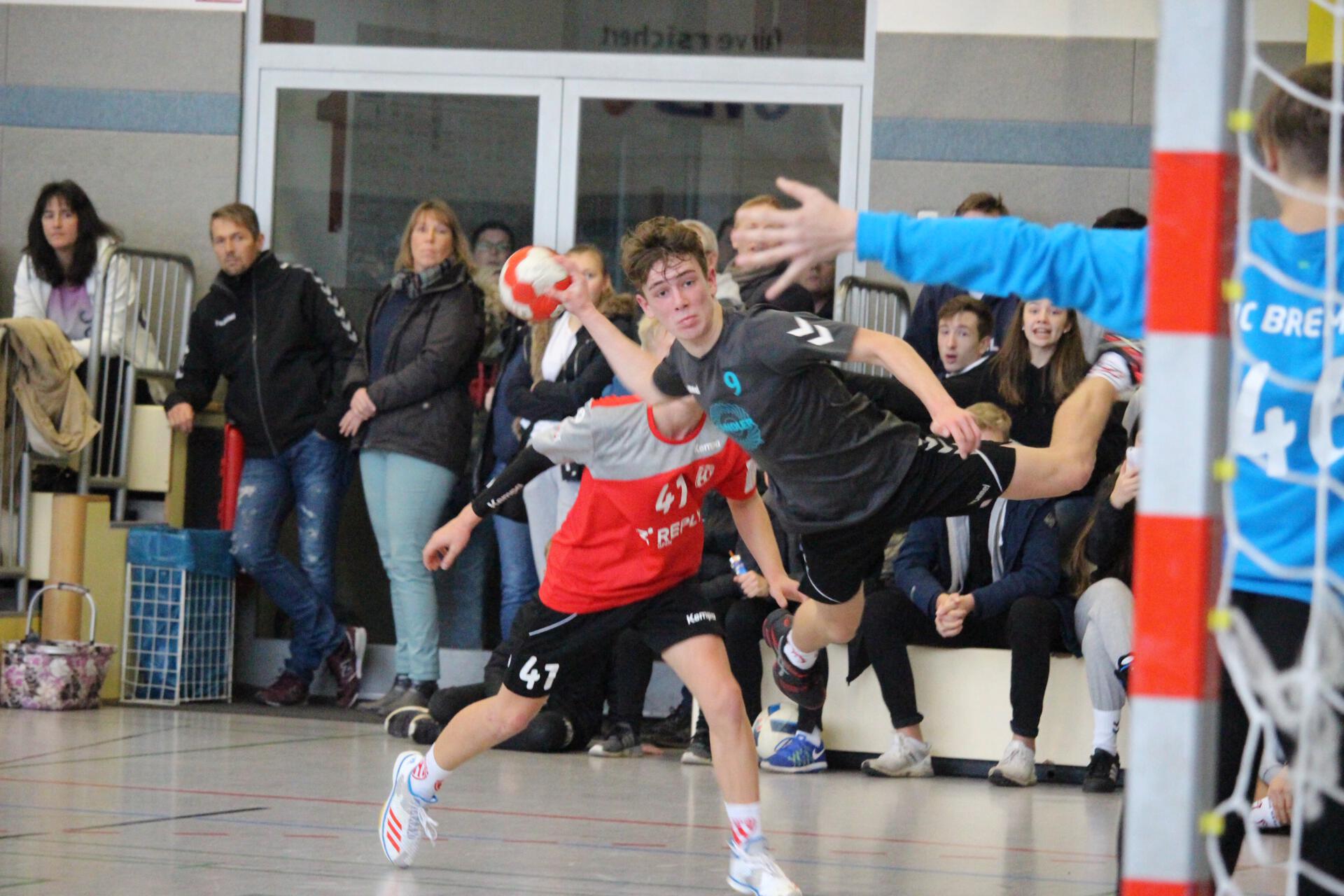 Noah mit dem Siegtor im Derby gegen den HC Bremen