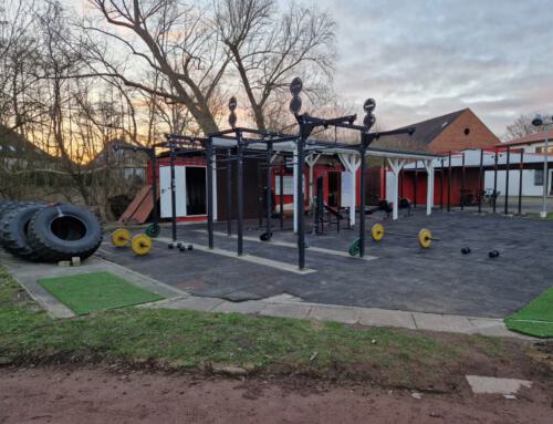 Jugend beim Outdoor-Fitness